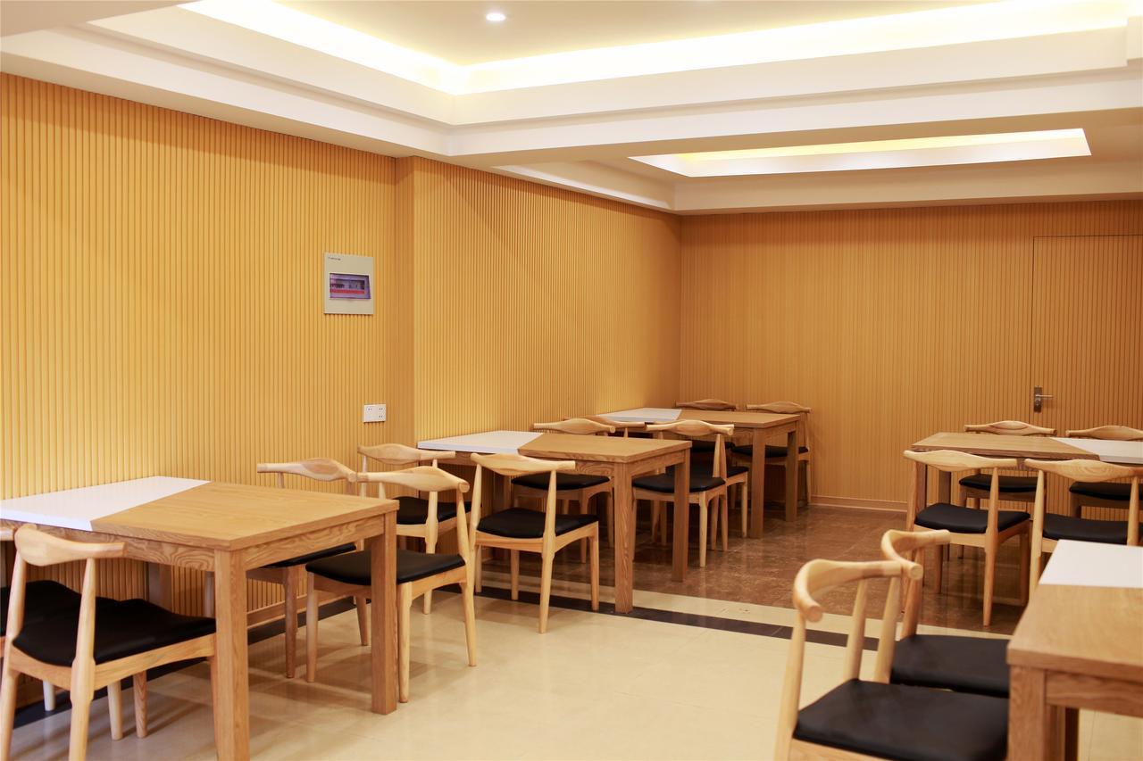 Greentree Alliance Guangxi Hezhou Babu District Lingfeng Square Hotel Exterior photo